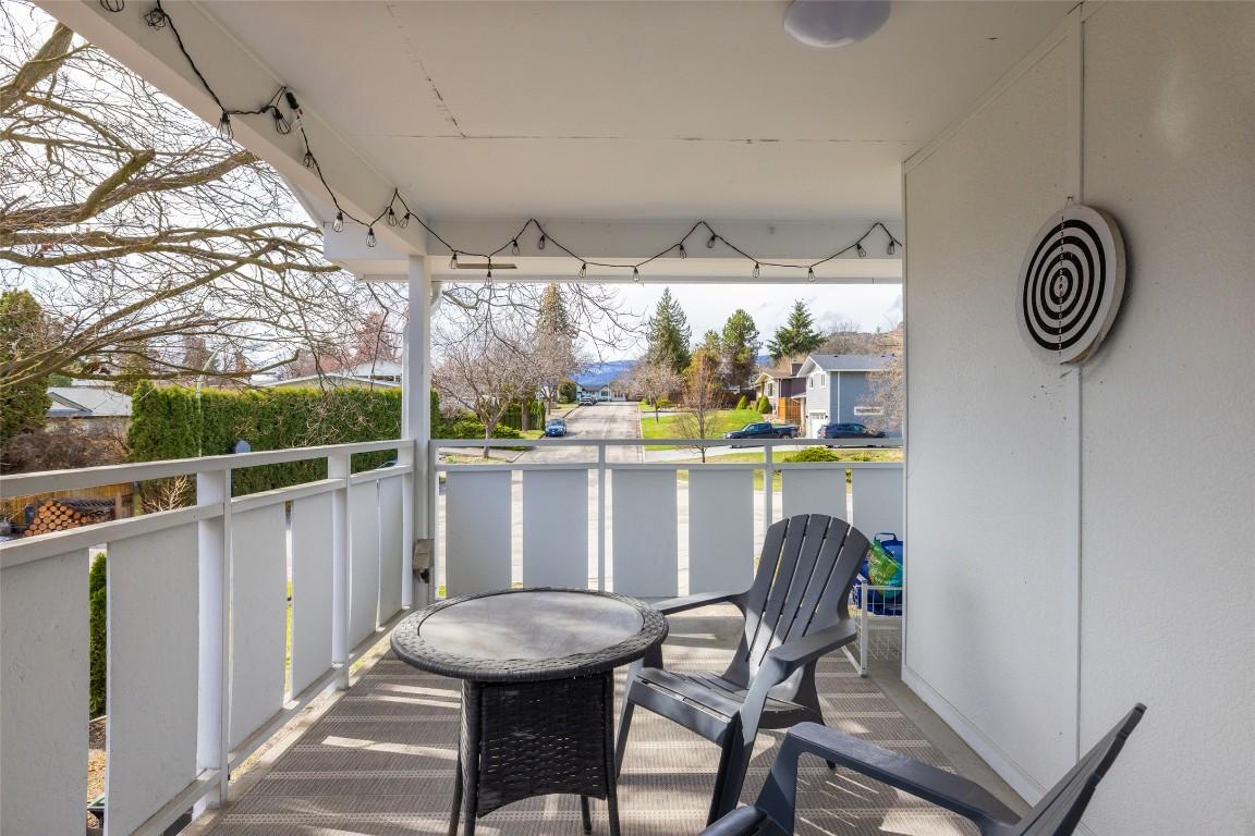 









941


Tronson

Drive,
Kelowna,




BC
V1Y 4C9

