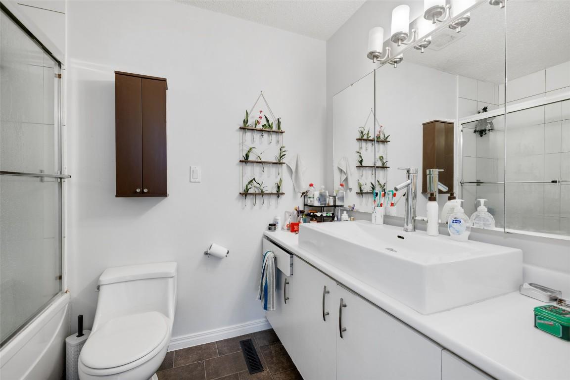 









941


Tronson

Drive,
Kelowna,




BC
V1Y 4C9

