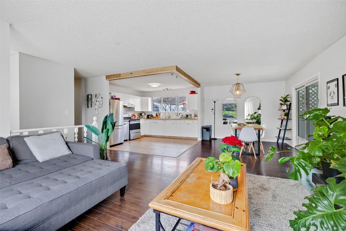 









941


Tronson

Drive,
Kelowna,




BC
V1Y 4C9

