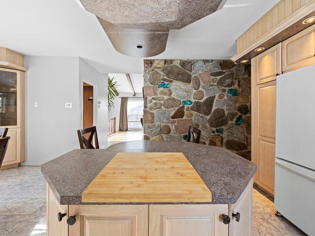 









1536


Ch. Pierre-Péladeau

,
Sainte-Adèle,




QC
J8B1Z5

