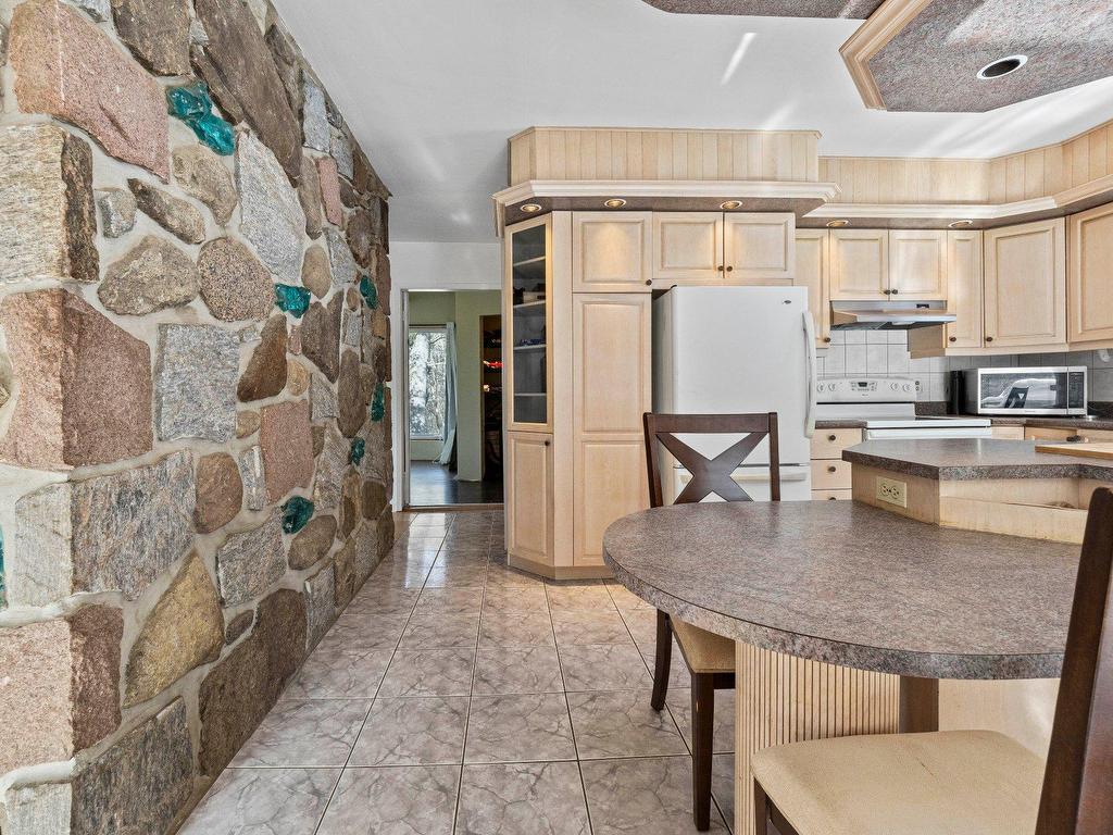 









1536


Ch. Pierre-Péladeau

,
Sainte-Adèle,




QC
J8B1Z5

