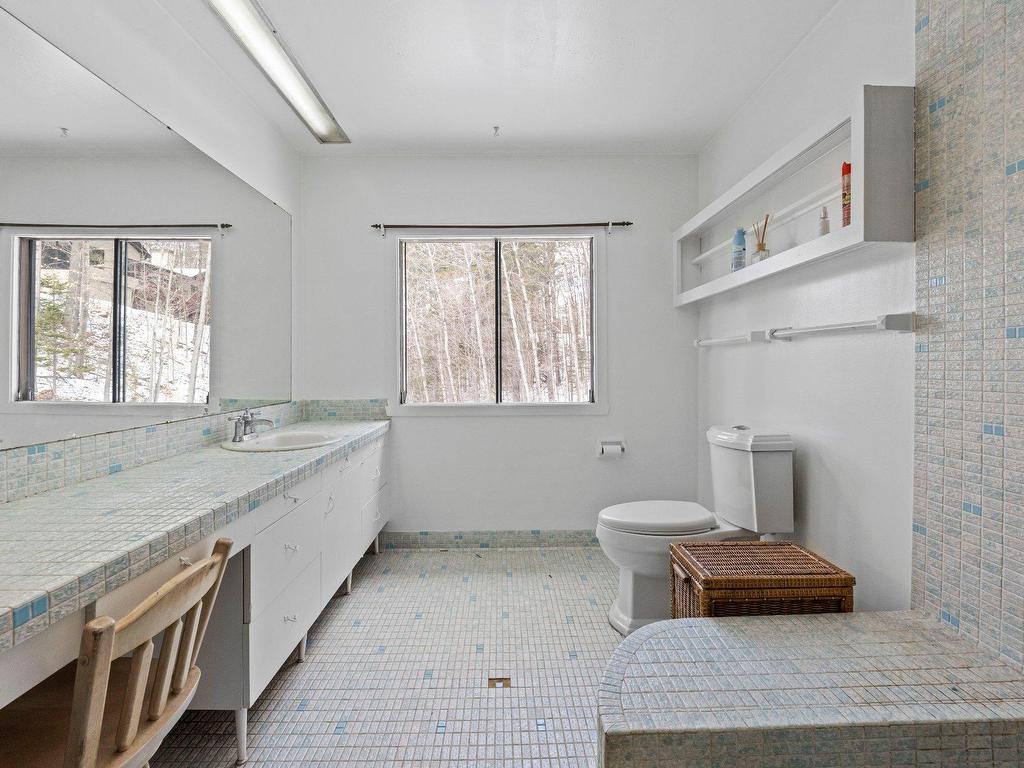 









1536


Ch. Pierre-Péladeau

,
Sainte-Adèle,




QC
J8B1Z5

