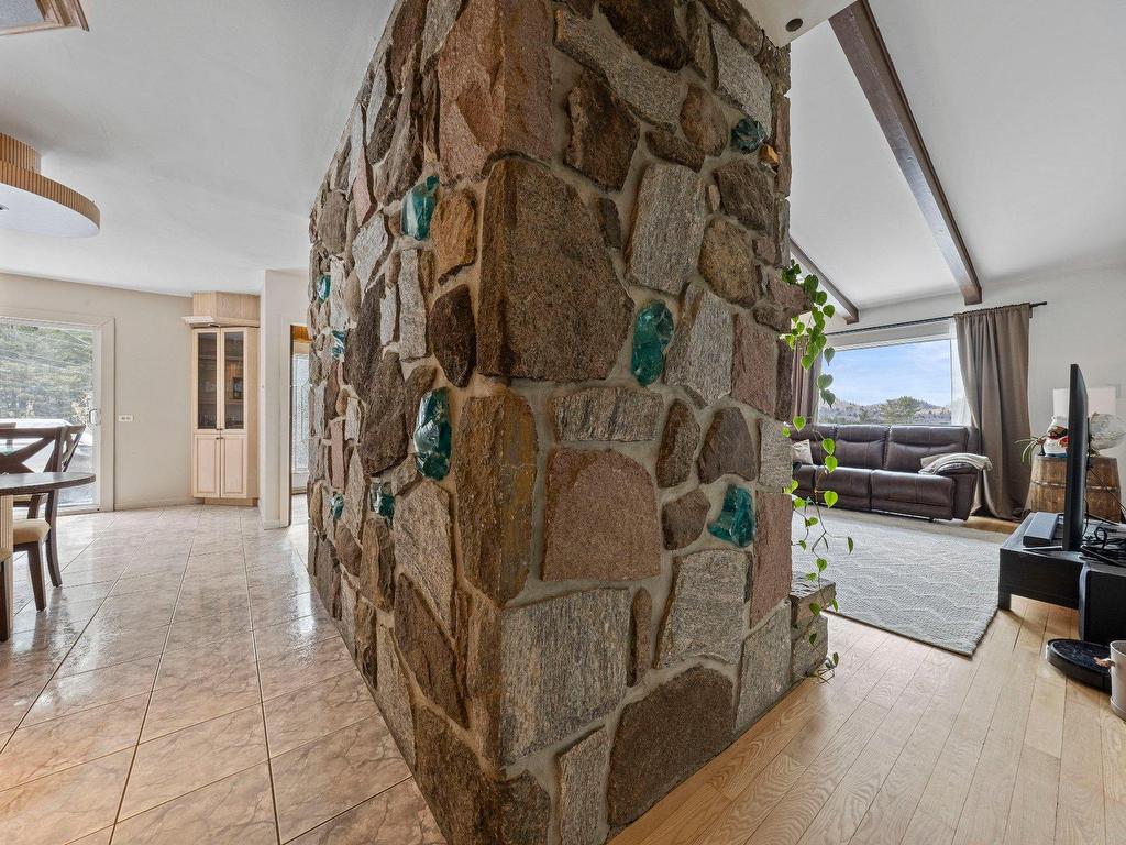 









1536


Ch. Pierre-Péladeau

,
Sainte-Adèle,




QC
J8B1Z5

