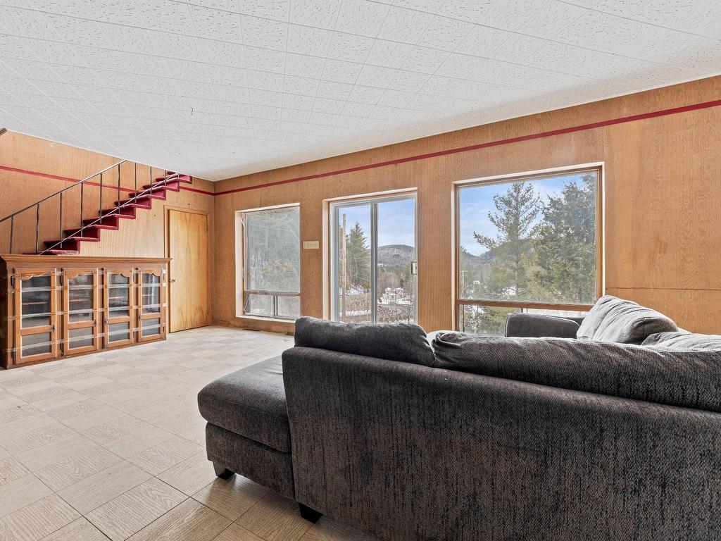 









1536


Ch. Pierre-Péladeau

,
Sainte-Adèle,




QC
J8B1Z5

