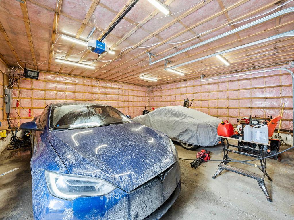 









1536


Ch. Pierre-Péladeau

,
Sainte-Adèle,




QC
J8B1Z5

