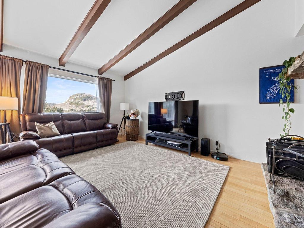 









1536


Ch. Pierre-Péladeau

,
Sainte-Adèle,




QC
J8B1Z5

