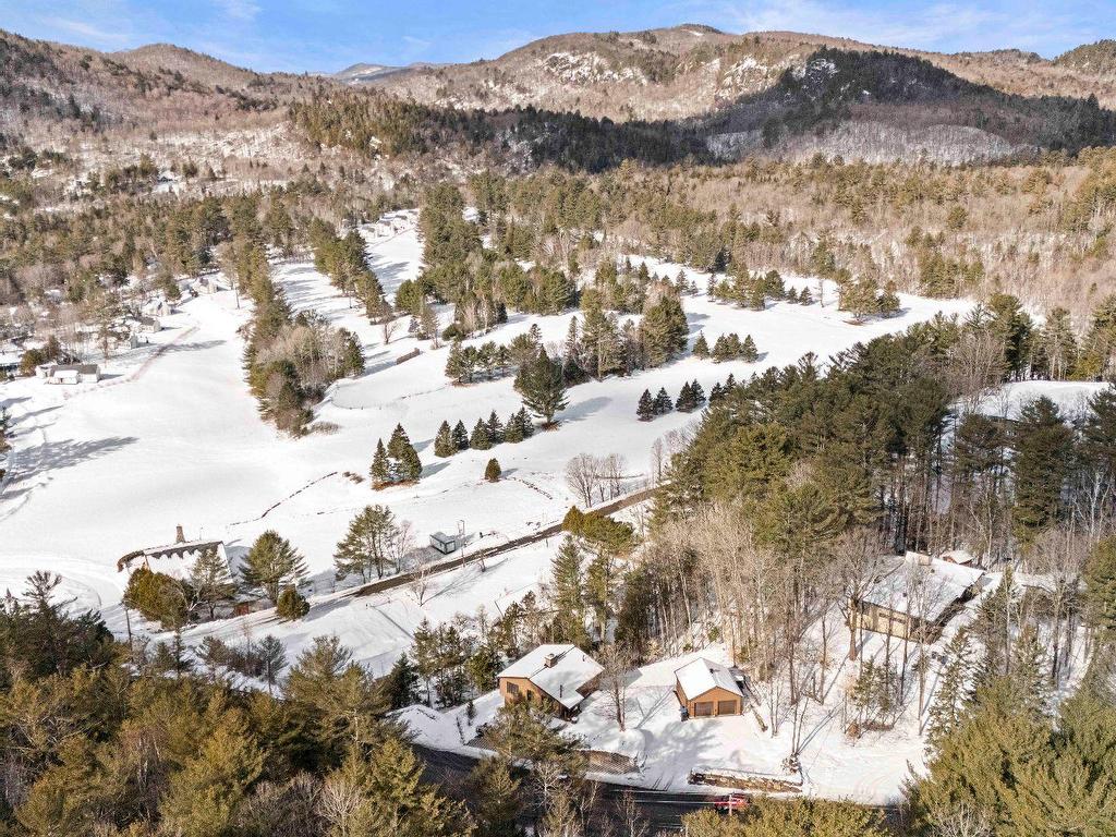 









1536


Ch. Pierre-Péladeau

,
Sainte-Adèle,




QC
J8B1Z5

