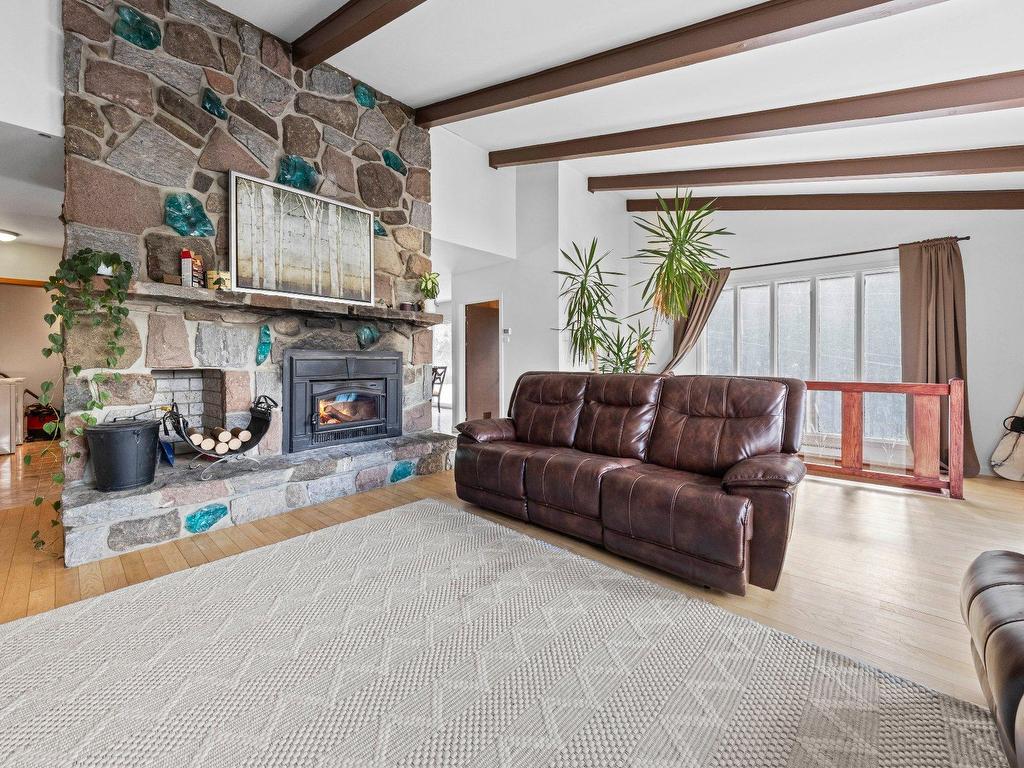 









1536


Ch. Pierre-Péladeau

,
Sainte-Adèle,




QC
J8B1Z5

