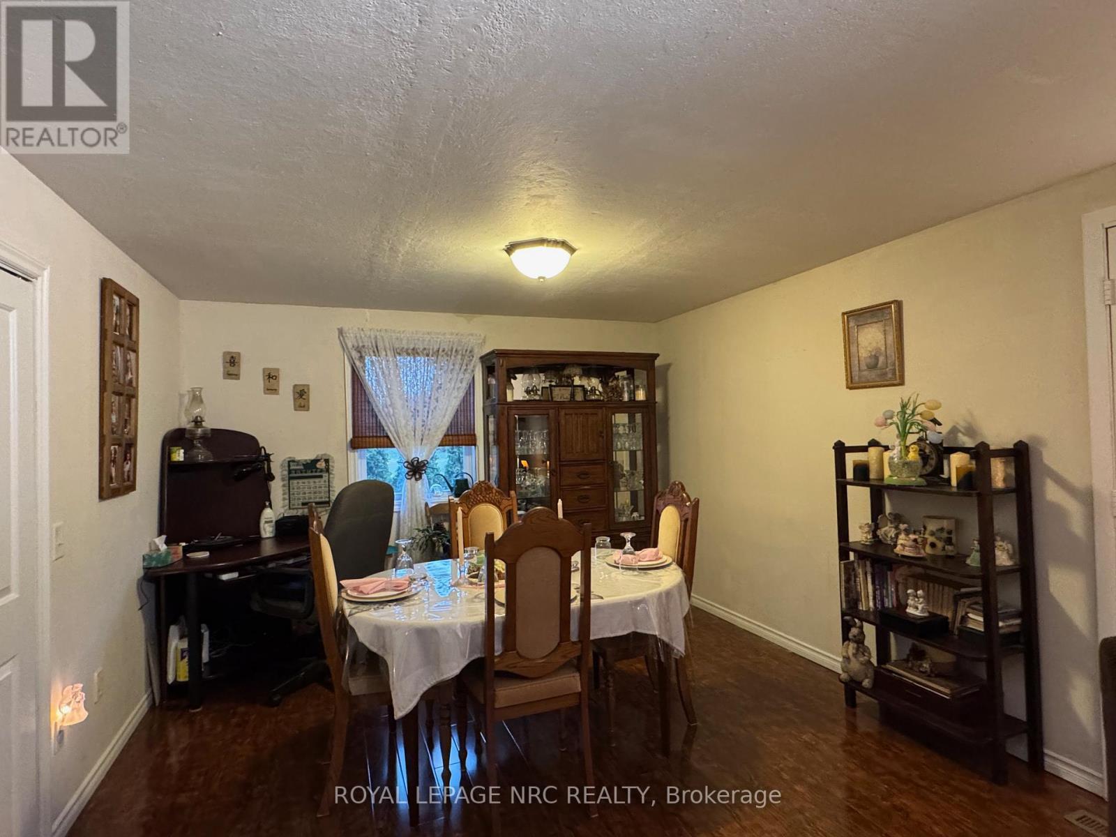 












11716 BECK ROAD

,
Niagara Falls (Lyons Creek),




Ontario
L0S1K0

