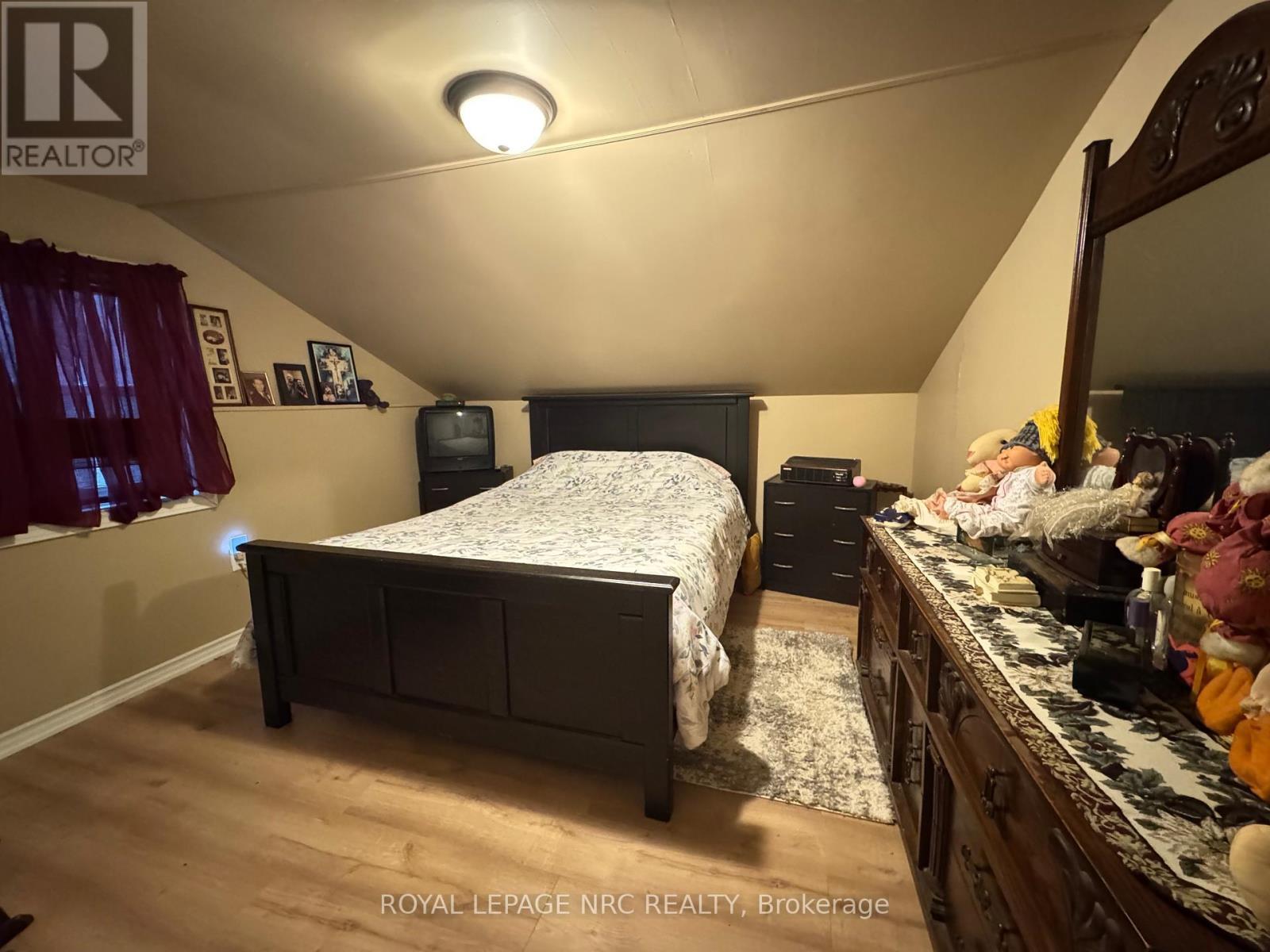 












11716 BECK ROAD

,
Niagara Falls (Lyons Creek),




Ontario
L0S1K0

