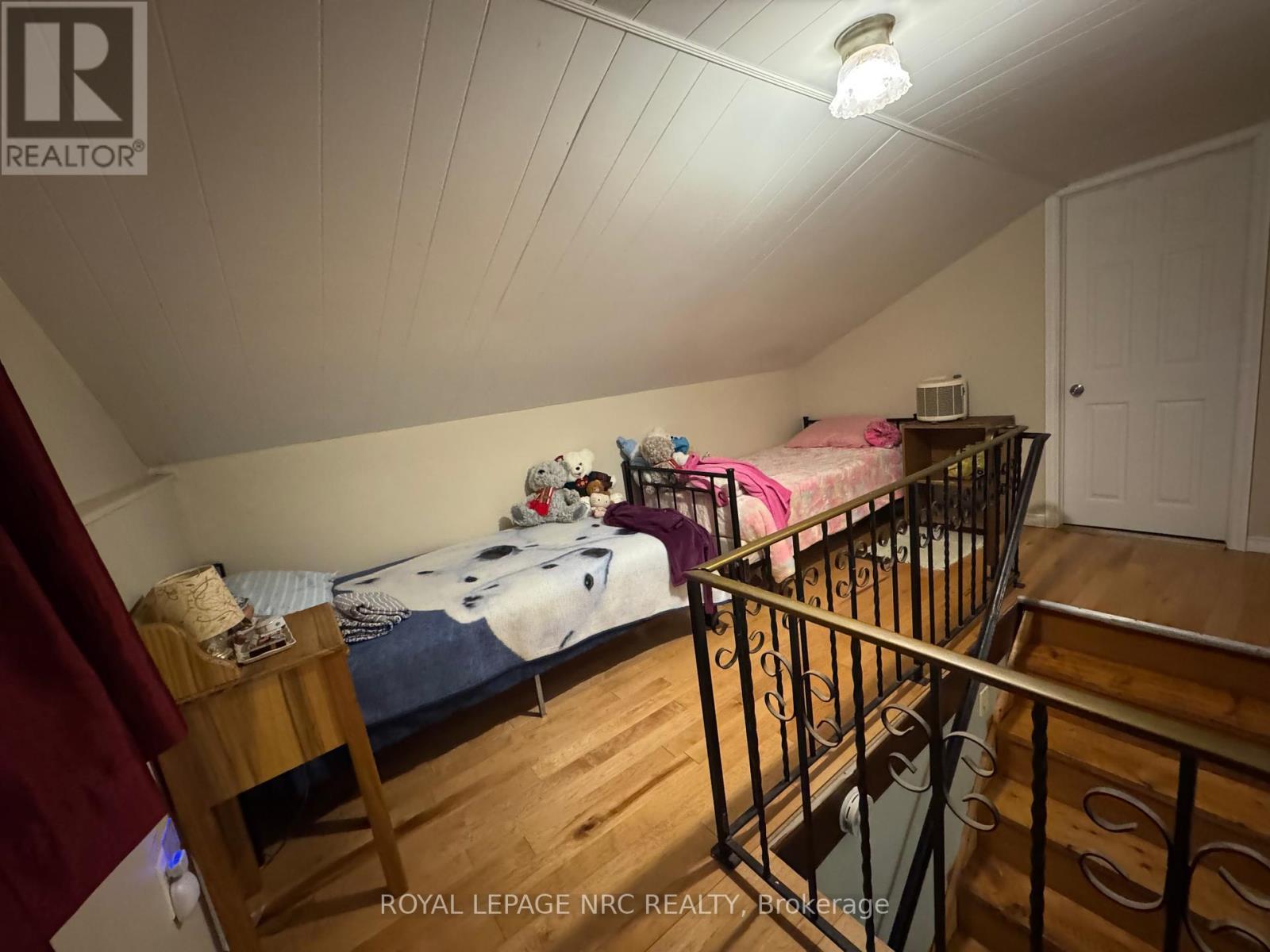 












11716 BECK ROAD

,
Niagara Falls (Lyons Creek),




Ontario
L0S1K0

