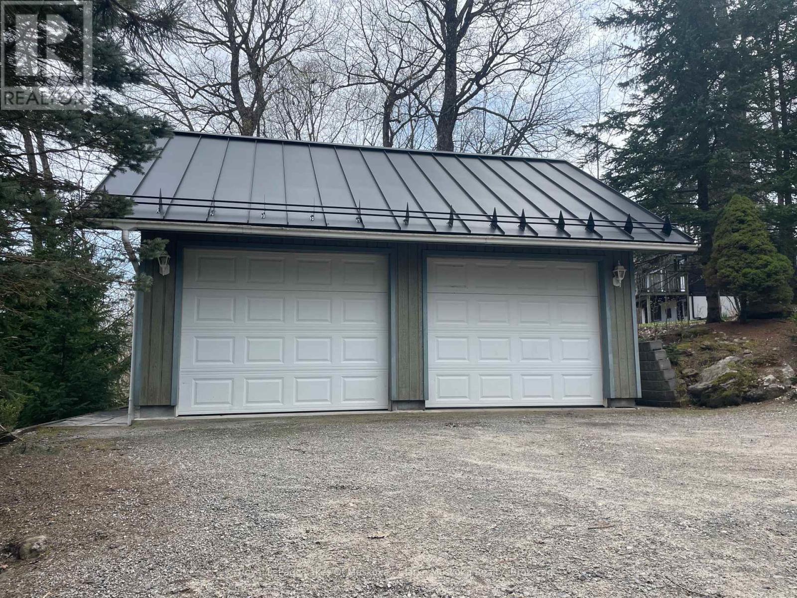 












1806 VALLEY ROAD

,
Huntsville (Chaffey),




Ontario
P1H1A8

