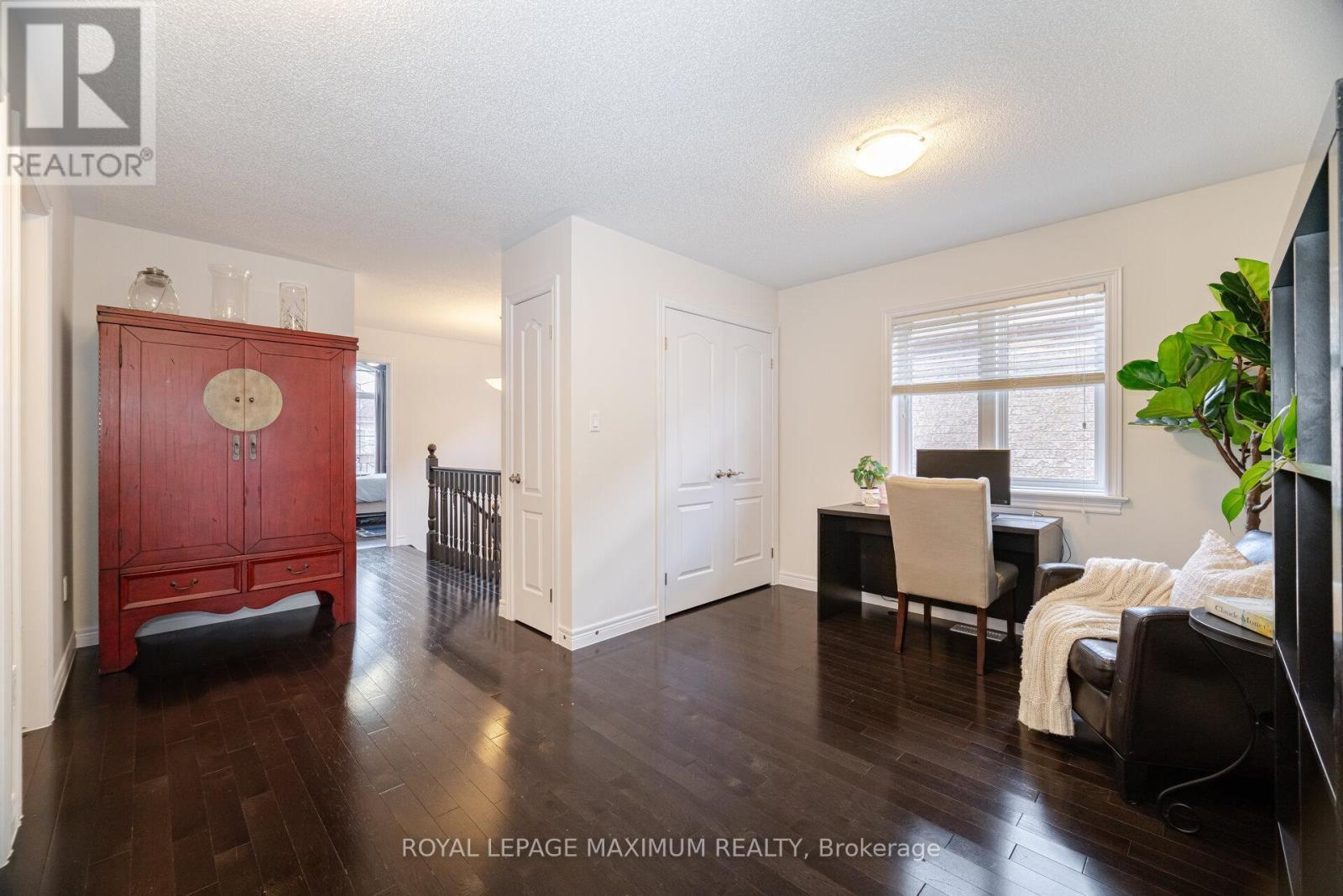 












134 HAZELTON AVENUE

,
Hamilton,




Ontario
L9B0G1

