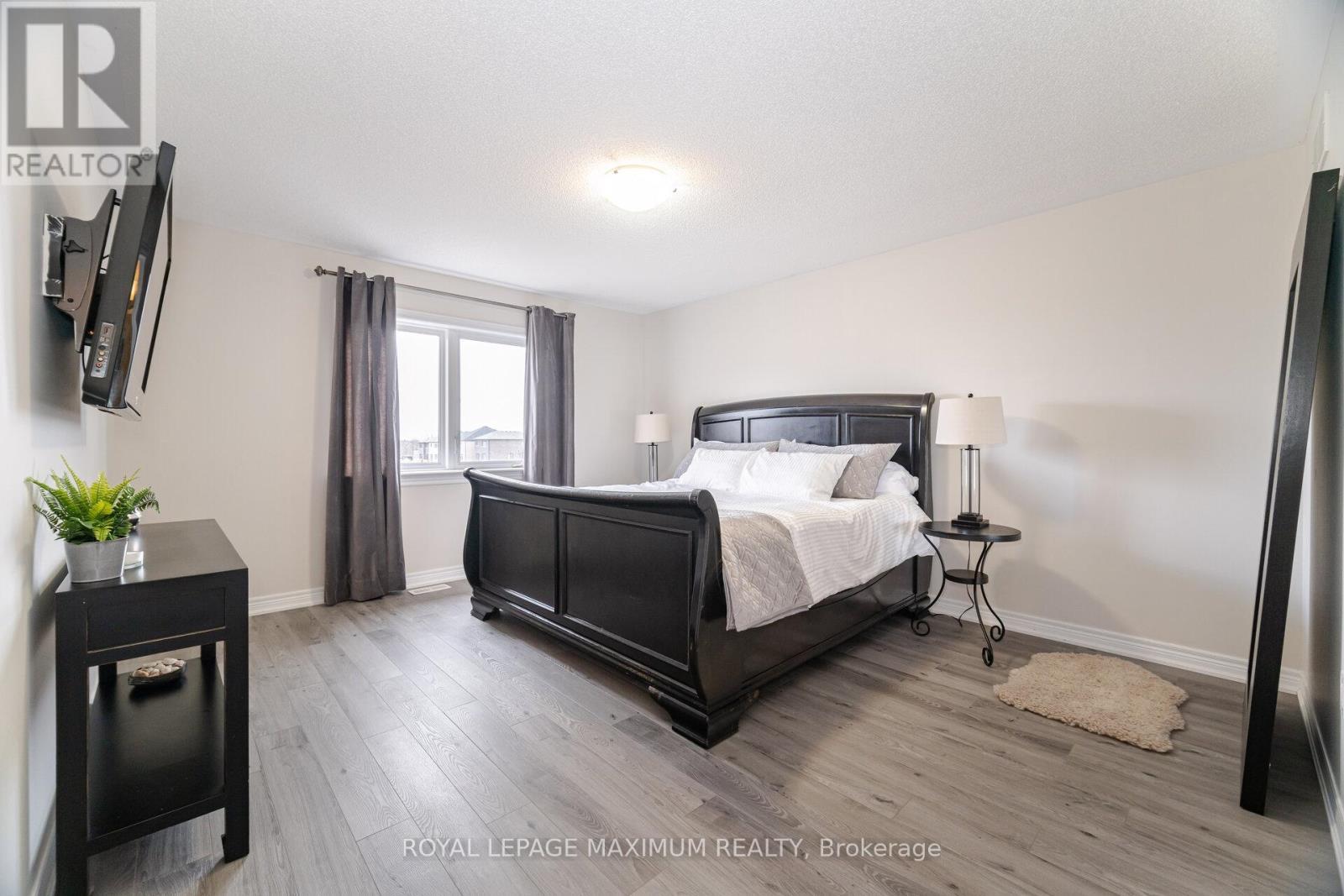 












134 HAZELTON AVENUE

,
Hamilton,




Ontario
L9B0G1

