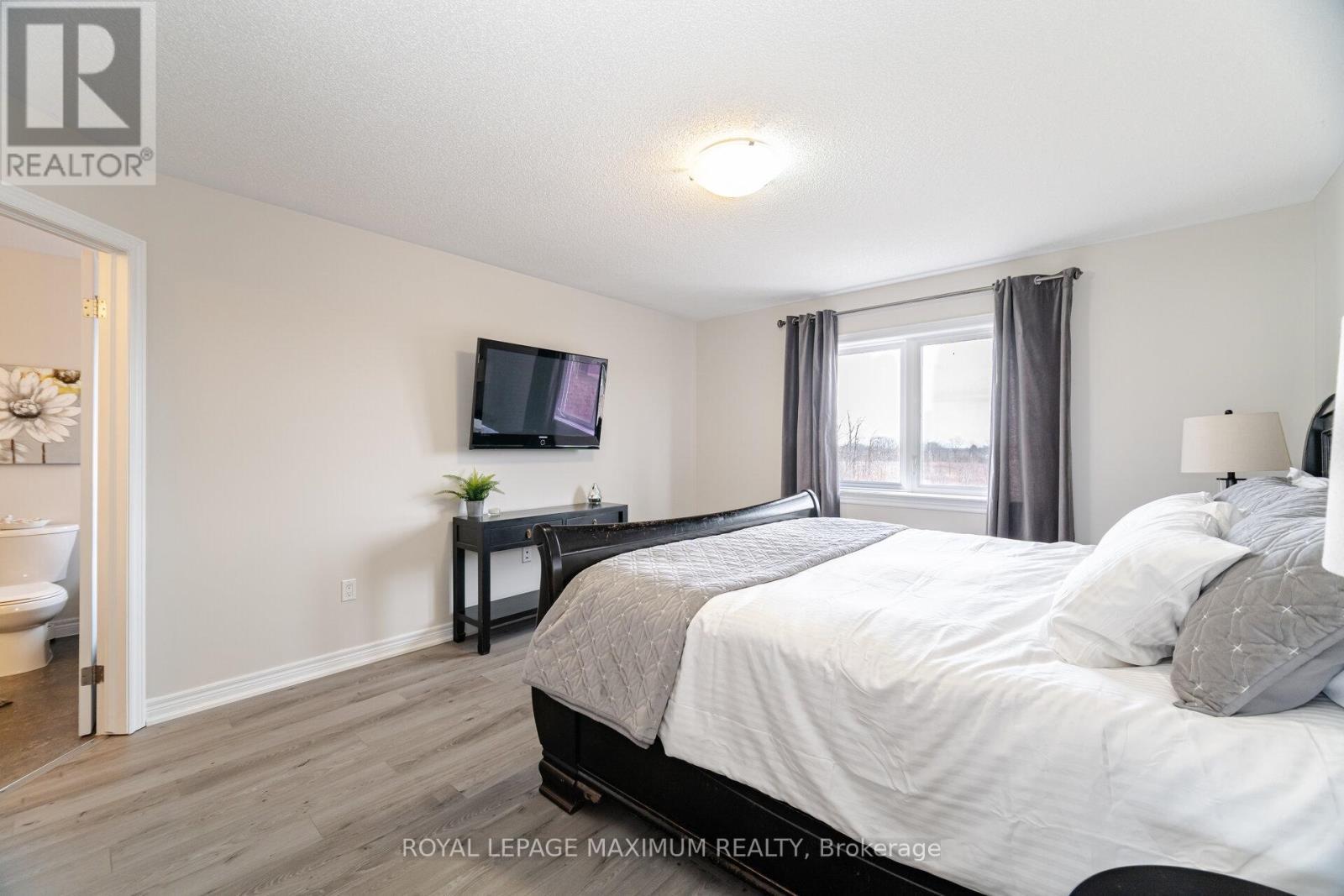 












134 HAZELTON AVENUE

,
Hamilton,




Ontario
L9B0G1

