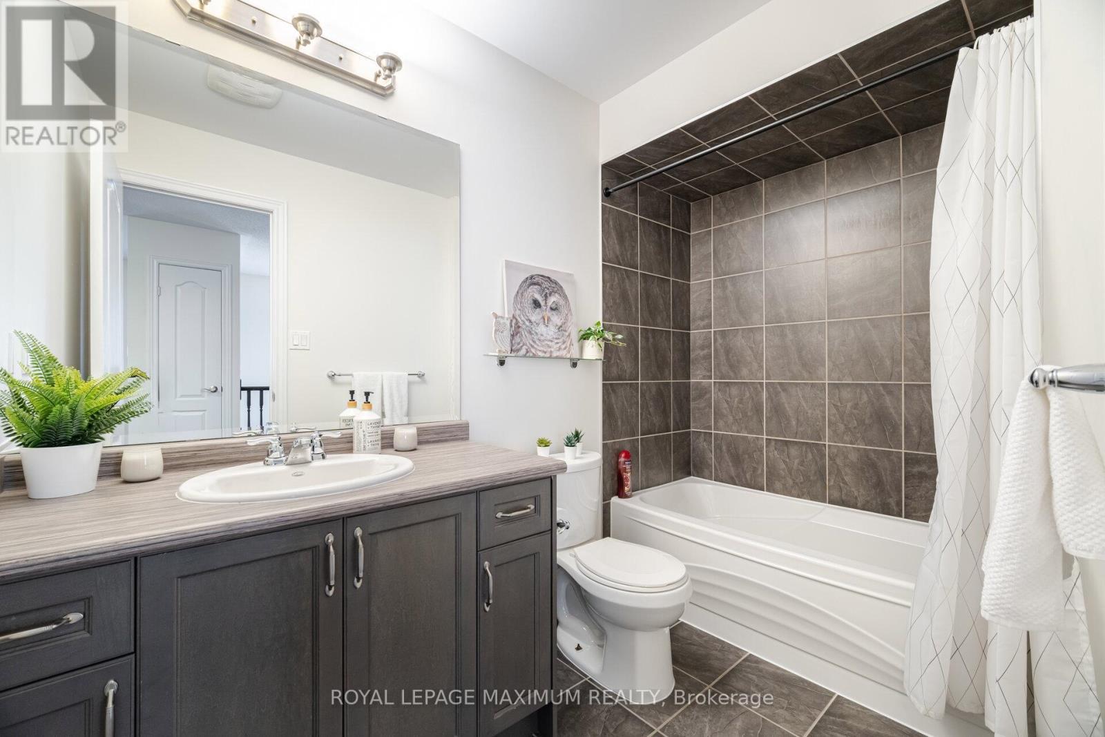 












134 HAZELTON AVENUE

,
Hamilton,




Ontario
L9B0G1

