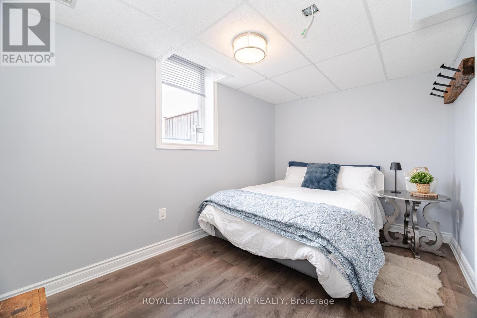 












134 HAZELTON AVENUE

,
Hamilton,




Ontario
L9B0G1

