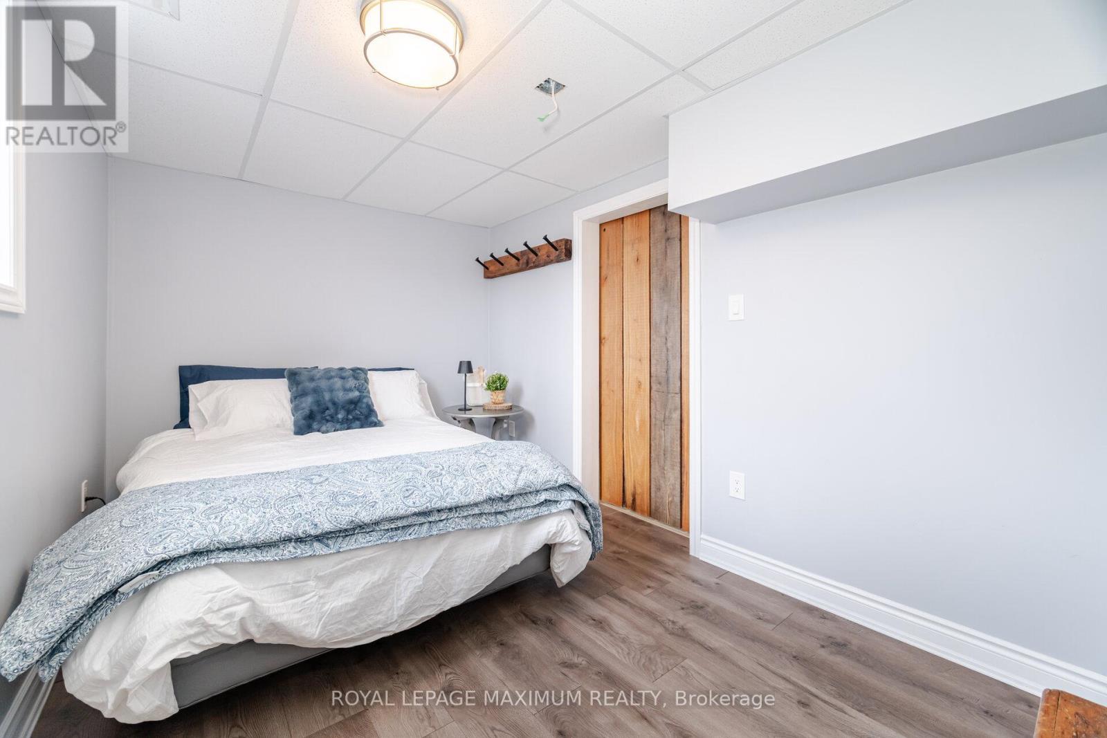 












134 HAZELTON AVENUE

,
Hamilton,




Ontario
L9B0G1

