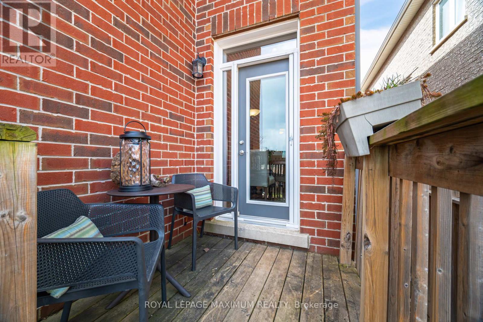 












134 HAZELTON AVENUE

,
Hamilton,




Ontario
L9B0G1

