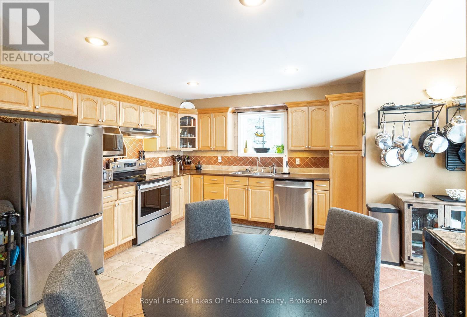 












763 SAND HILL ROAD

,
South River,




Ontario
P0A1X0

