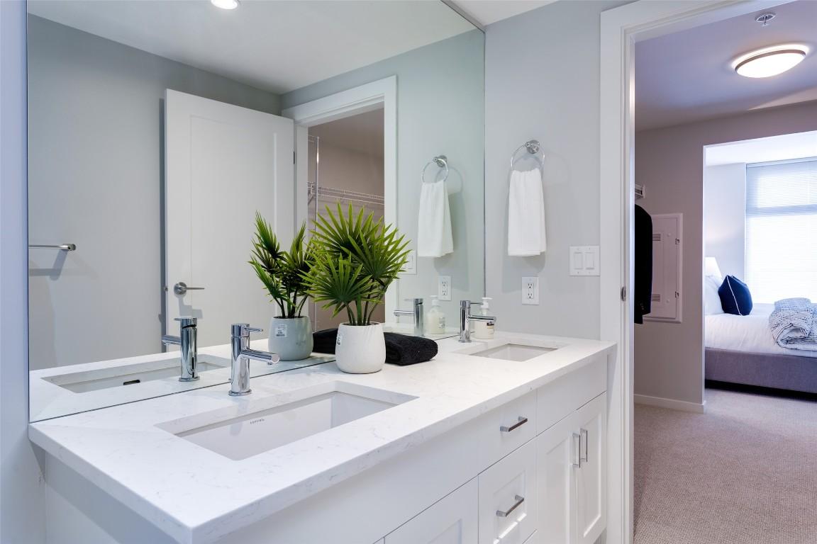 









485


Groves

Avenue, 1202,
Kelowna,




BC
V1Y 0C1

