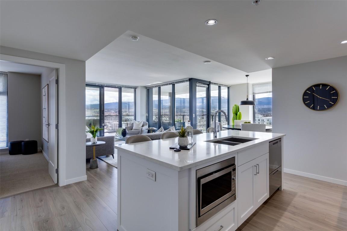 









485


Groves

Avenue, 1202,
Kelowna,




BC
V1Y 0C1

