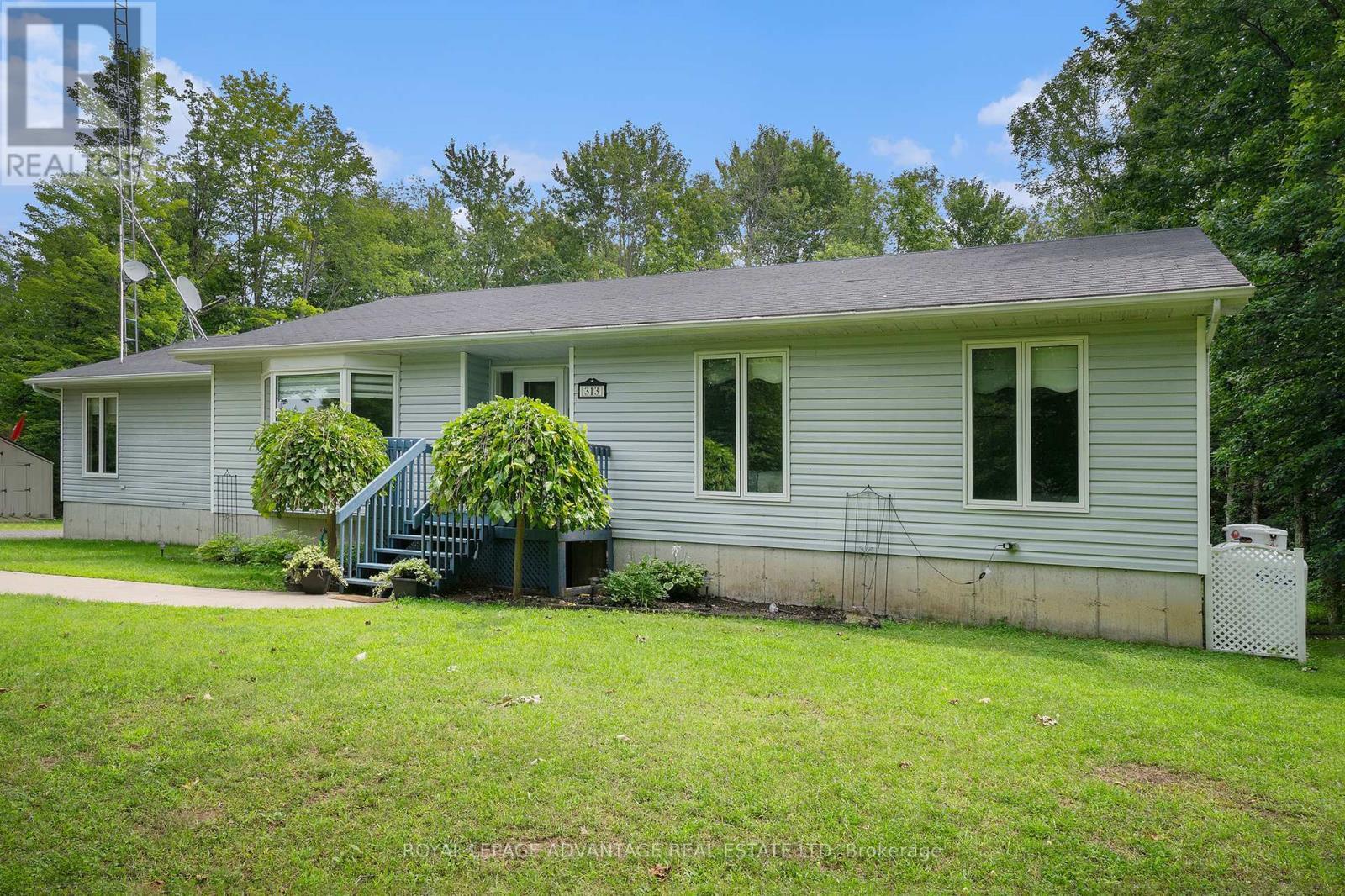 












313 NOONAN SIDE ROAD

,
Tay Valley,




Ontario
K7H3C5


