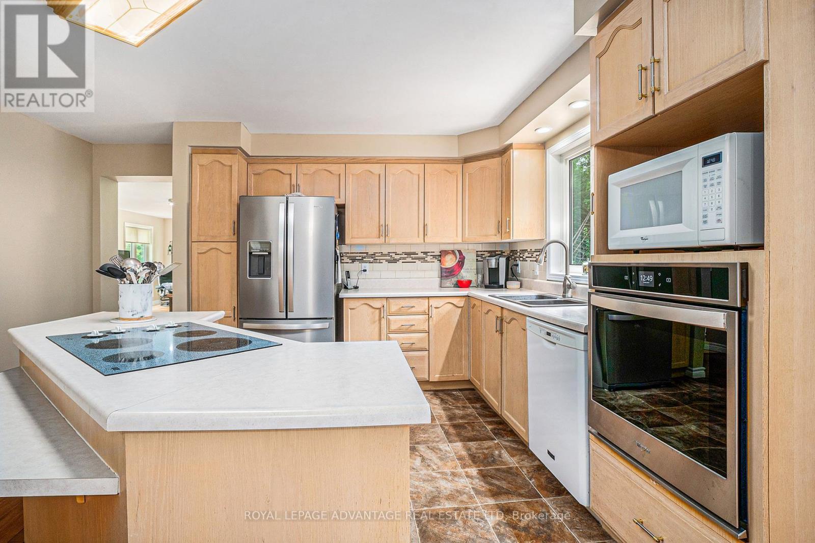 












313 NOONAN SIDE ROAD

,
Tay Valley,




Ontario
K7H3C5

