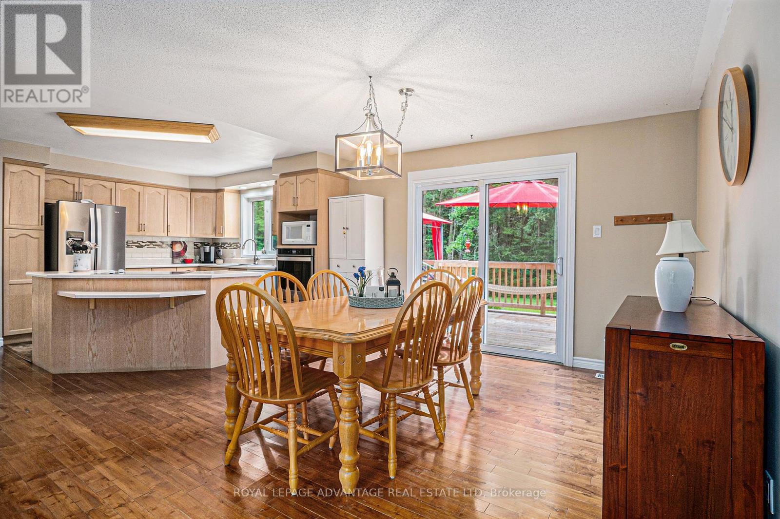 












313 NOONAN SIDE ROAD

,
Tay Valley,




Ontario
K7H3C5

