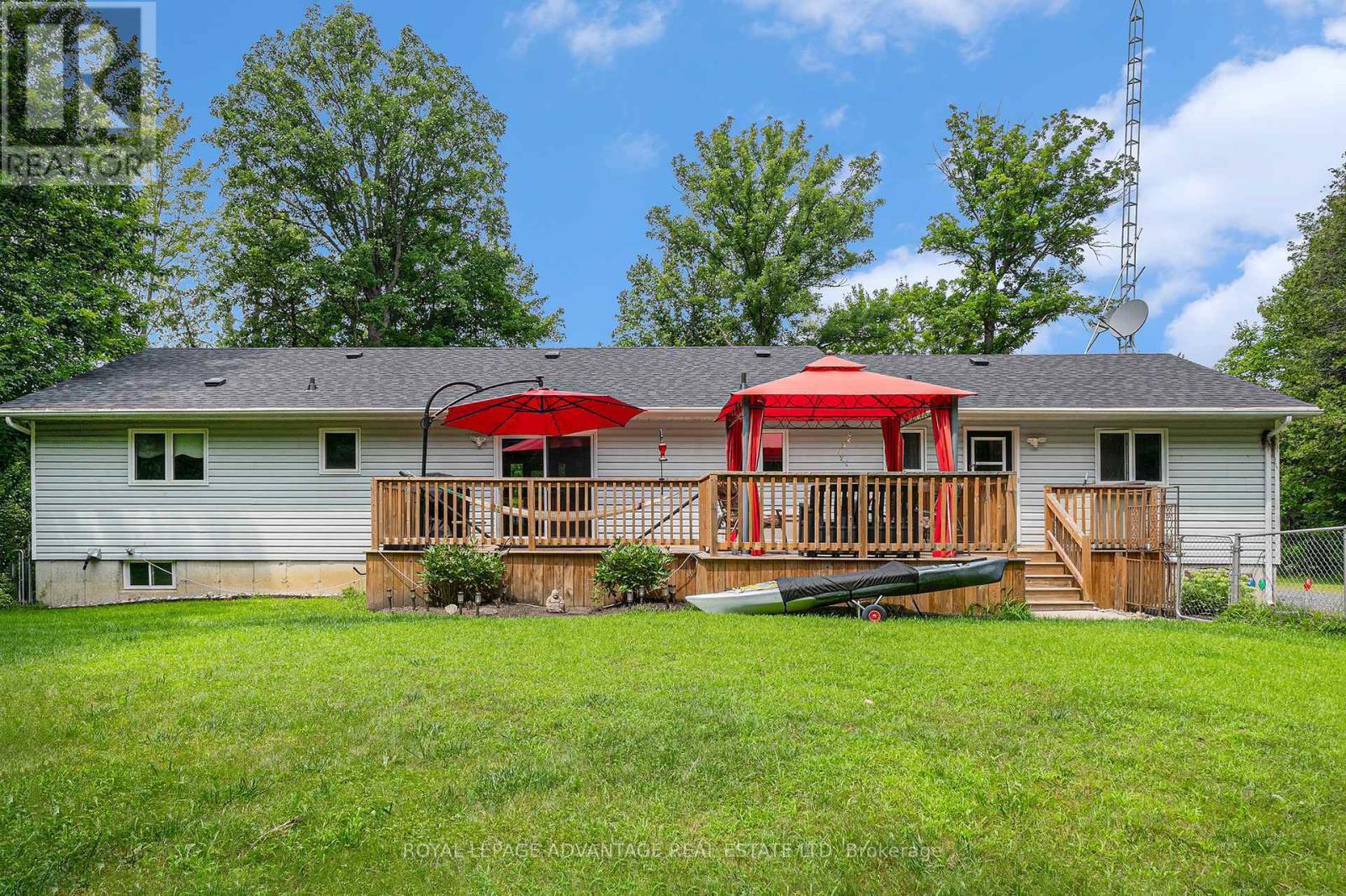 












313 NOONAN SIDE ROAD

,
Tay Valley,




Ontario
K7H3C5

