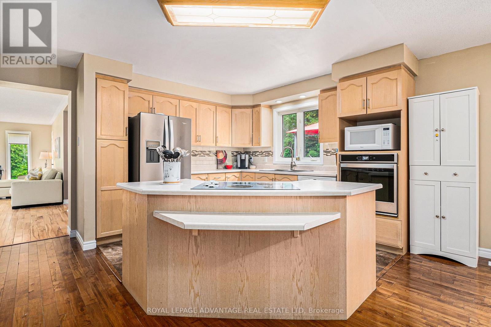 












313 NOONAN SIDE ROAD

,
Tay Valley,




Ontario
K7H3C5

