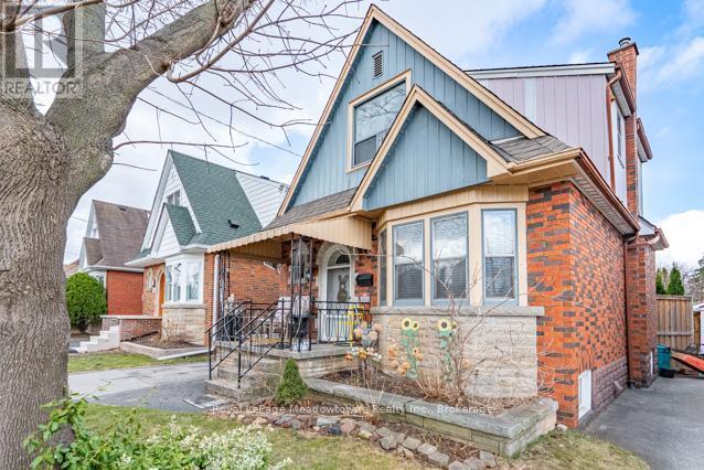 












60 CAMERON AVENUE S

,
Hamilton (Bartonville),




Ontario
L8K2X2

