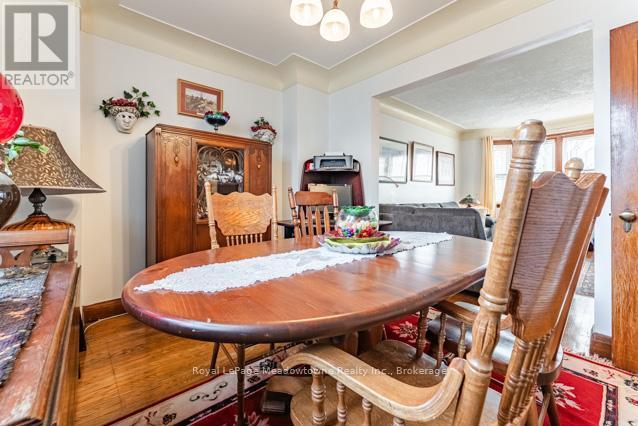 












60 CAMERON AVENUE S

,
Hamilton (Bartonville),




Ontario
L8K2X2

