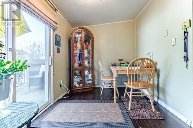 












60 CAMERON AVENUE S

,
Hamilton (Bartonville),




Ontario
L8K2X2

