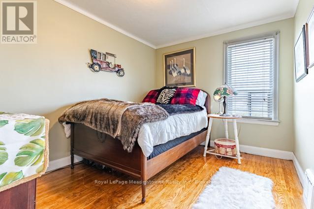 












60 CAMERON AVENUE S

,
Hamilton (Bartonville),




Ontario
L8K2X2

