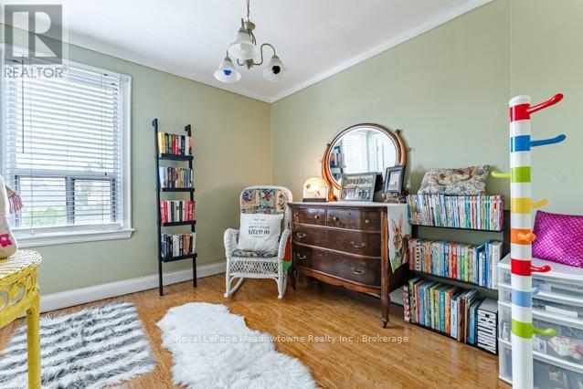 












60 CAMERON AVENUE S

,
Hamilton (Bartonville),




Ontario
L8K2X2

