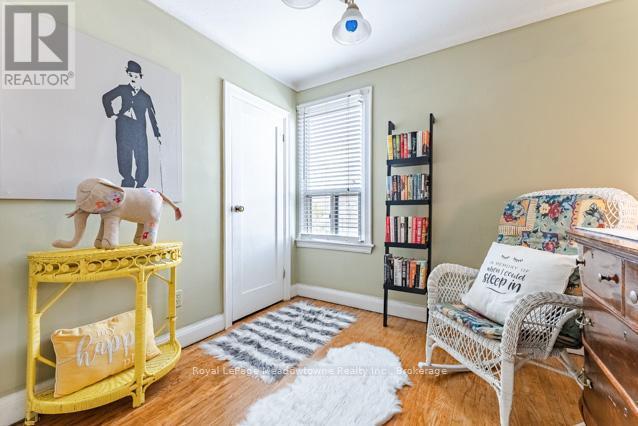 












60 CAMERON AVENUE S

,
Hamilton (Bartonville),




Ontario
L8K2X2

