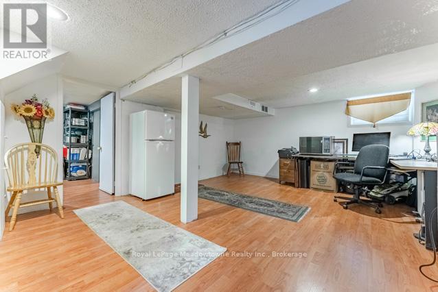












60 CAMERON AVENUE S

,
Hamilton (Bartonville),




Ontario
L8K2X2

