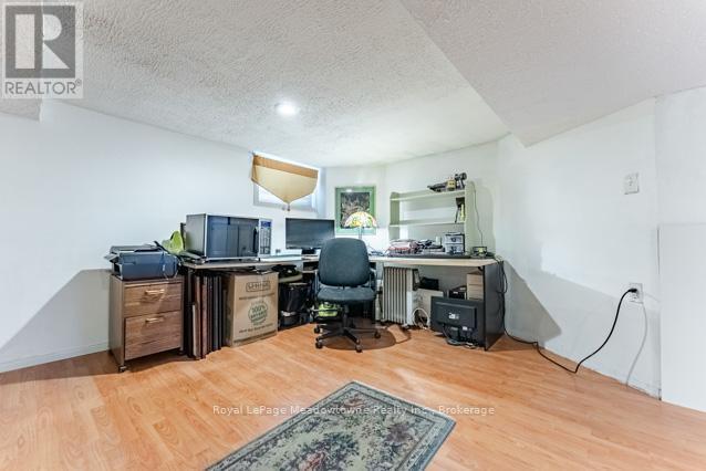 












60 CAMERON AVENUE S

,
Hamilton (Bartonville),




Ontario
L8K2X2


