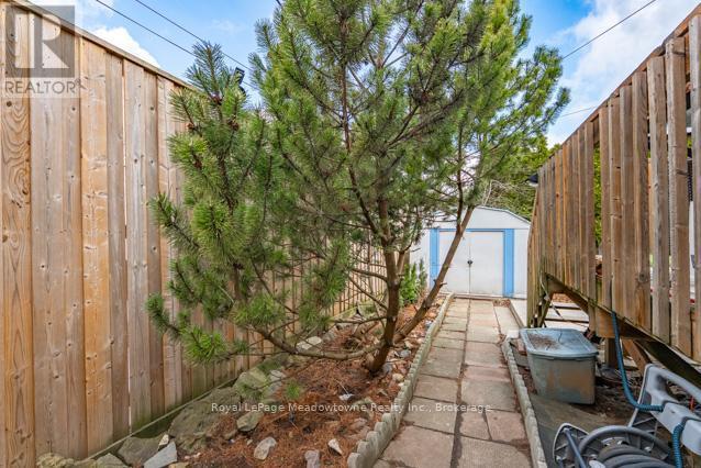 












60 CAMERON AVENUE S

,
Hamilton (Bartonville),




Ontario
L8K2X2

