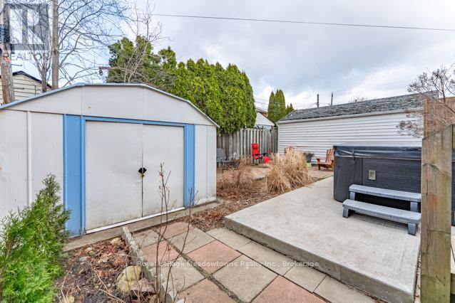 












60 CAMERON AVENUE S

,
Hamilton (Bartonville),




Ontario
L8K2X2

