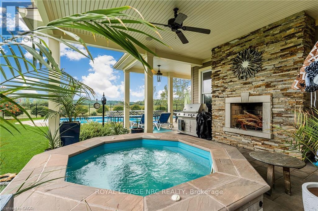 












915 QUEENSTON ROAD S

,
Niagara-on-the-Lake (St. Davids),




Ontario
L0S1J0

