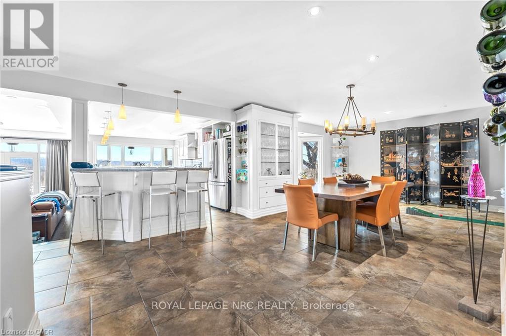 












915 QUEENSTON ROAD S

,
Niagara-on-the-Lake (St. Davids),




Ontario
L0S1J0

