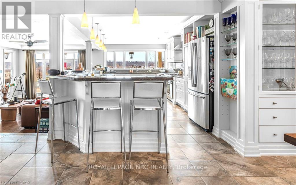 












915 QUEENSTON ROAD S

,
Niagara-on-the-Lake (St. Davids),




Ontario
L0S1J0

