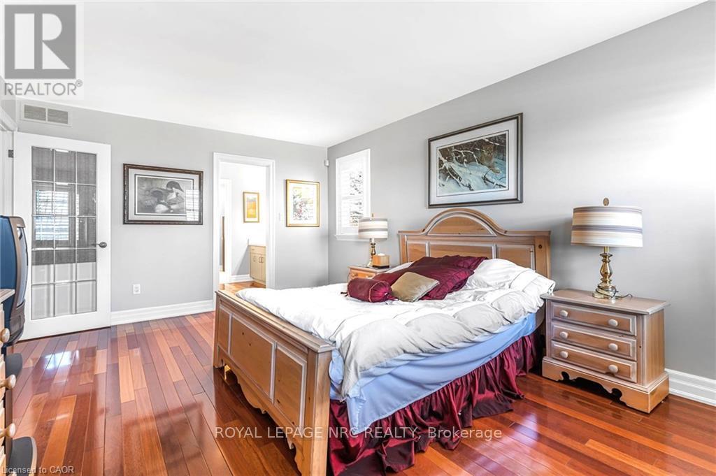 












915 QUEENSTON ROAD S

,
Niagara-on-the-Lake (St. Davids),




Ontario
L0S1J0

