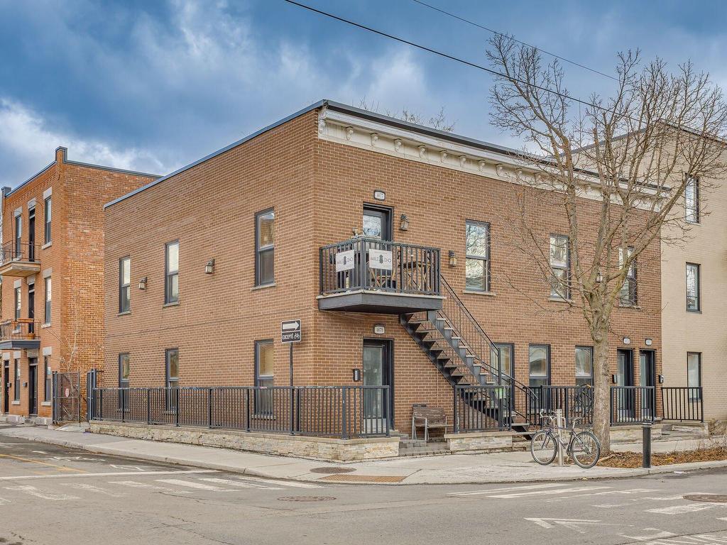 









4673

 - 4679


Av. Coloniale

,
Montréal (Le Plateau-Mont-Royal),




QC
H2T1W1


