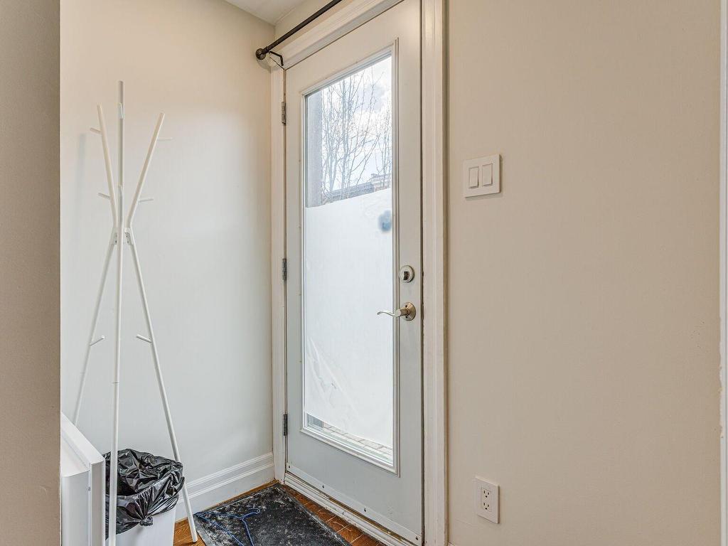 









4673

 - 4679


Av. Coloniale

,
Montréal (Le Plateau-Mont-Royal),




QC
H2T1W1

