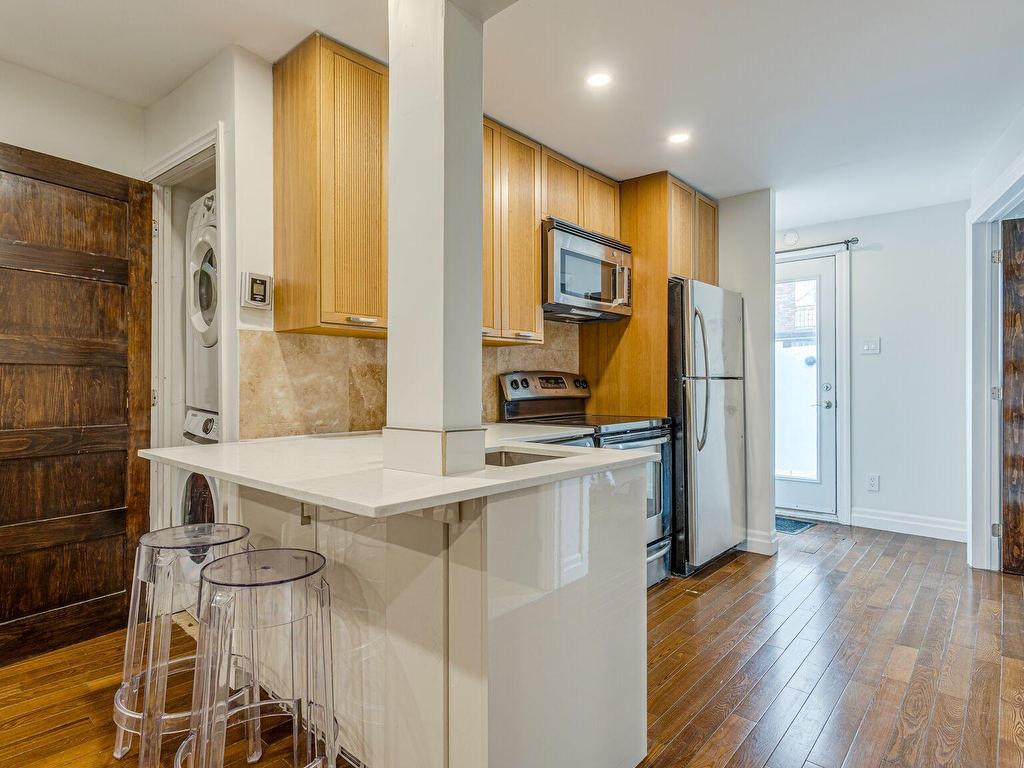 









4673

 - 4679


Av. Coloniale

,
Montréal (Le Plateau-Mont-Royal),




QC
H2T1W1


