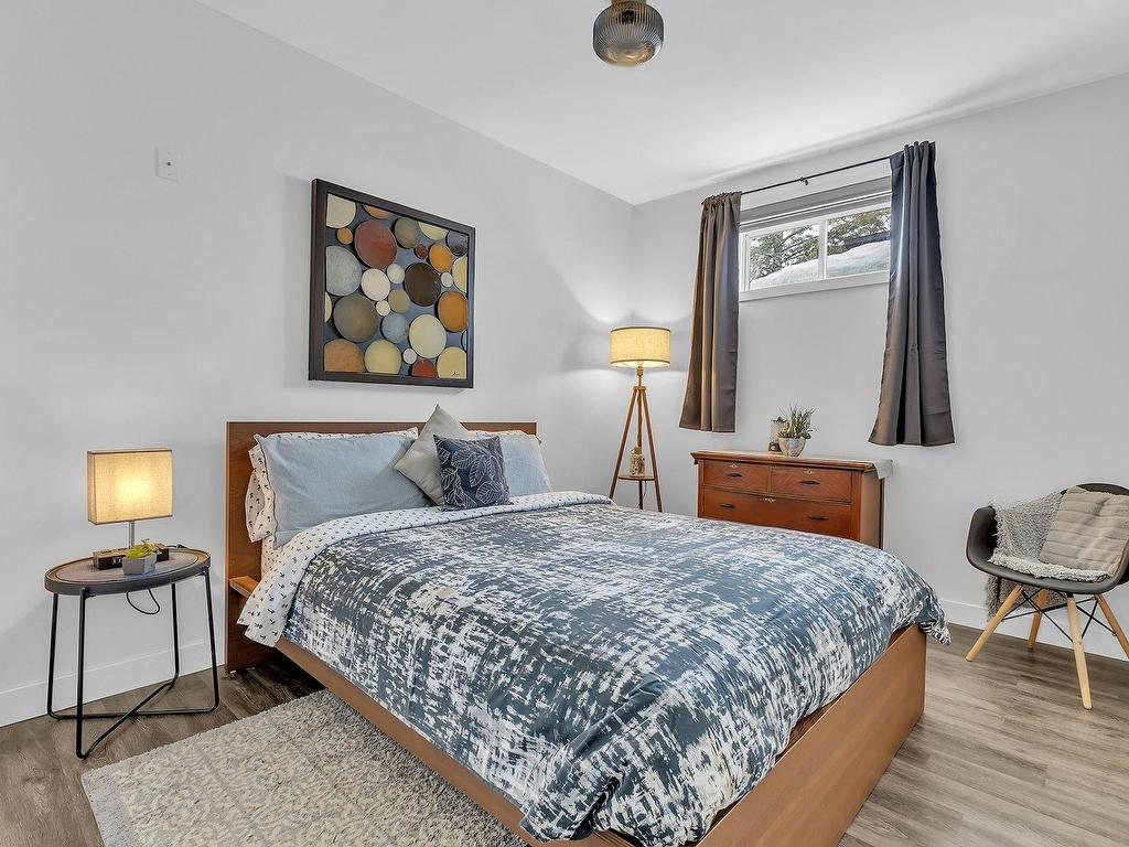 









235


Ch. Sauvé

,
Val-des-Monts,




QC
J8N5A6

