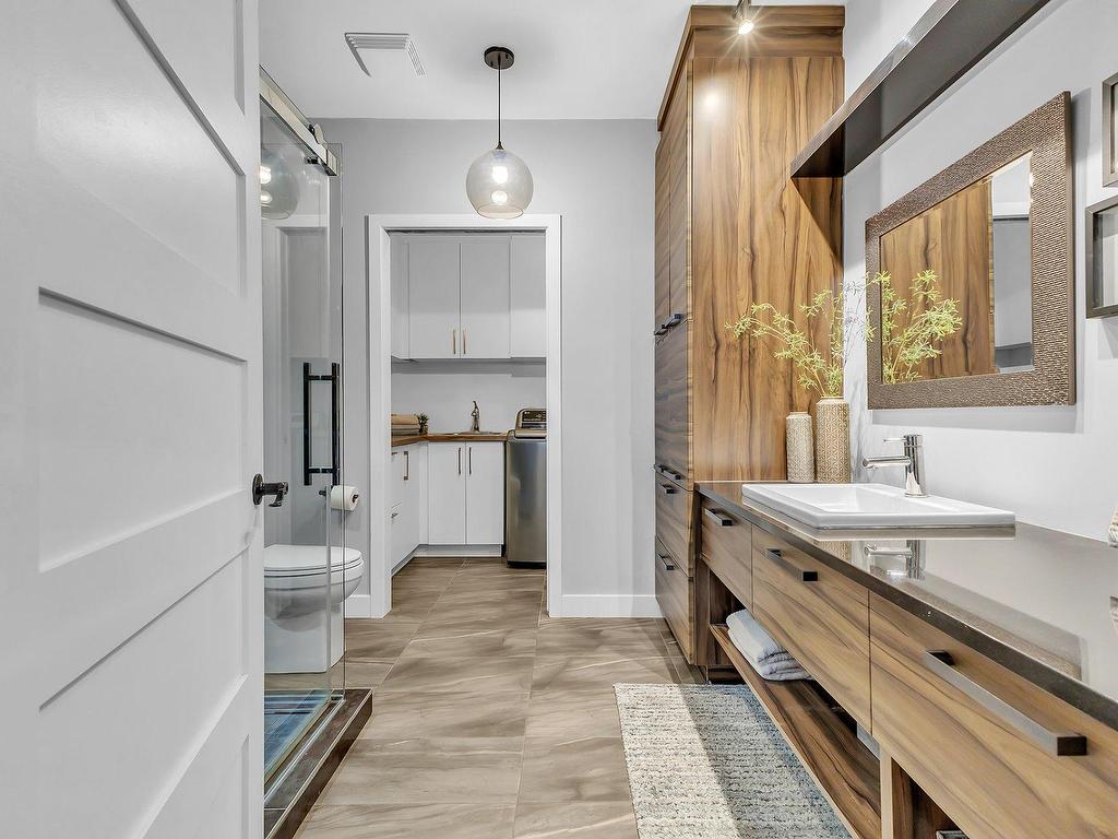 









235


Ch. Sauvé

,
Val-des-Monts,




QC
J8N5A6

